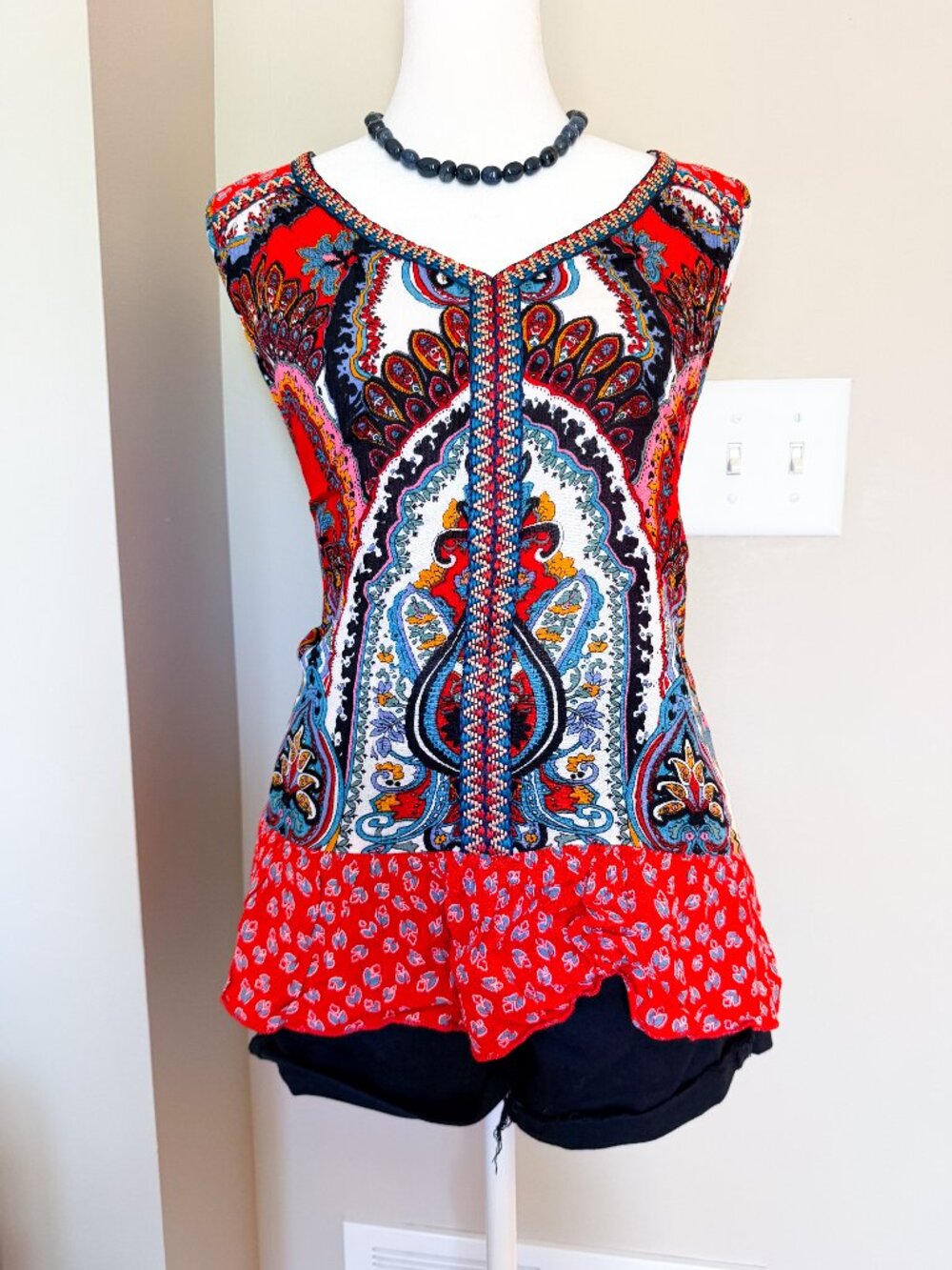 Bila Multicolor Patterned Flowy Tank Top – Size Large